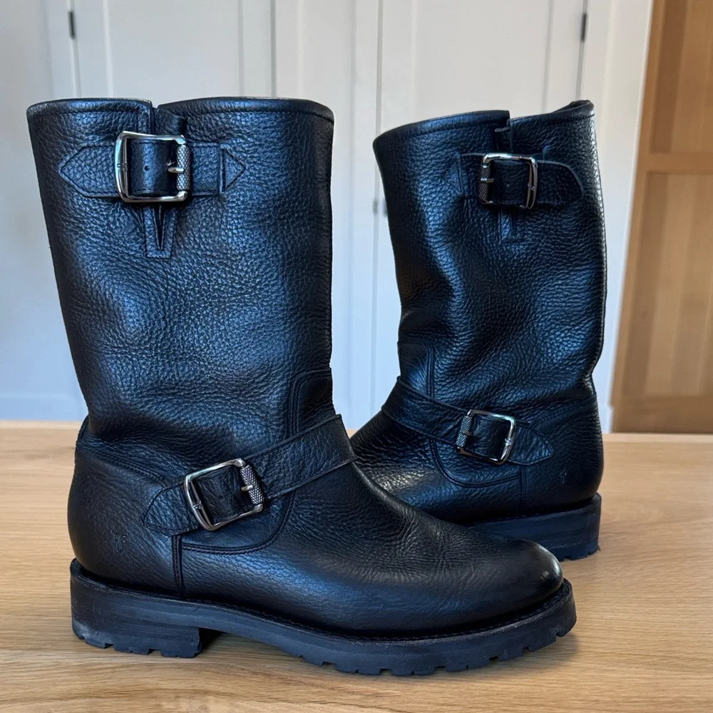 Frye Natalie Mid Lug Engineer boot, shearling lined - Picture 1 of 14